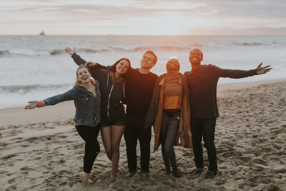 How to Start Finding And Making Sober Friends in Recovery | HIR